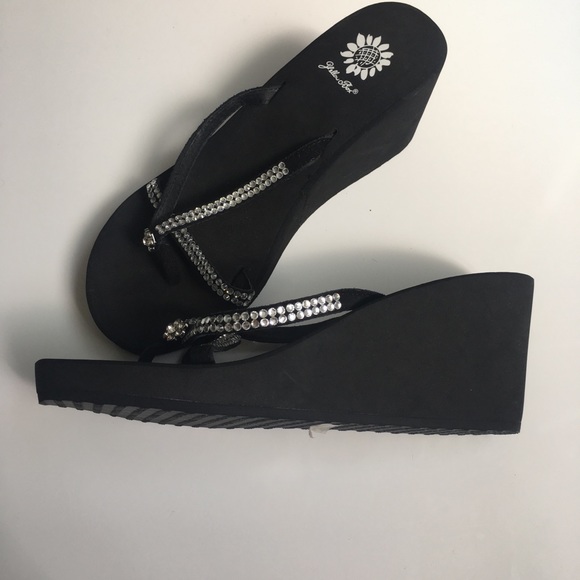 yellow box sandals silver